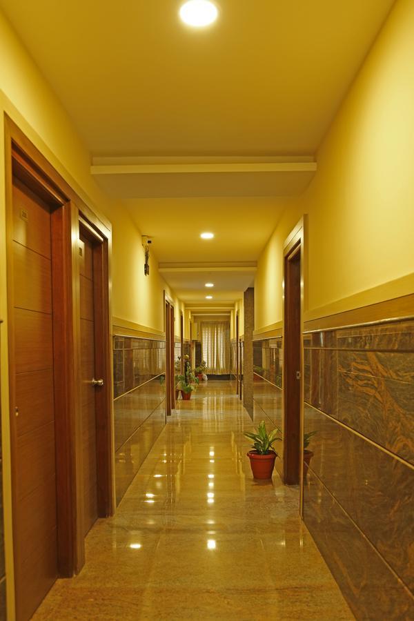 Shoba Elite Hotel Bangalore Bagian luar foto