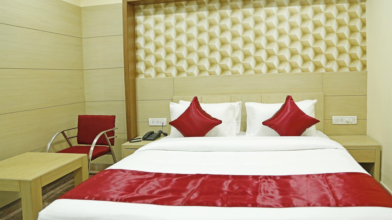 Shoba Elite Hotel Bangalore Bagian luar foto
