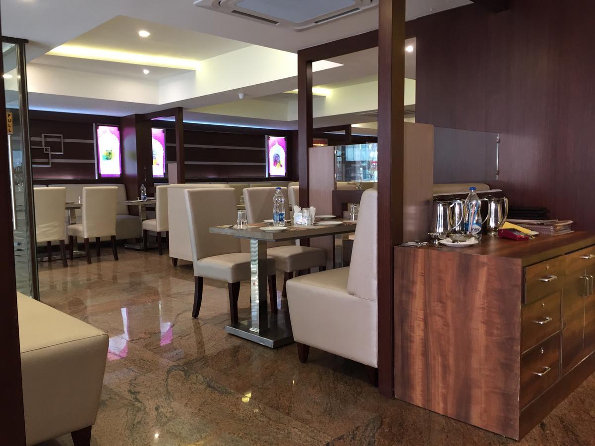 Shoba Elite Hotel Bangalore Bagian luar foto
