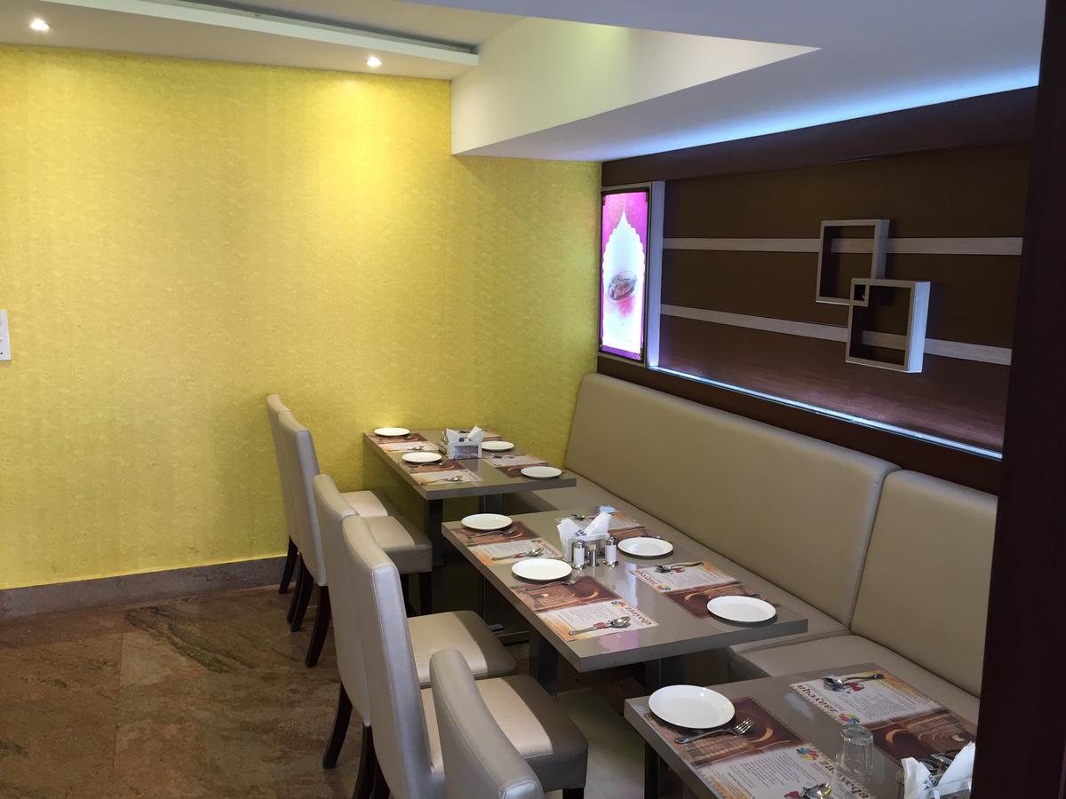 Shoba Elite Hotel Bangalore Bagian luar foto