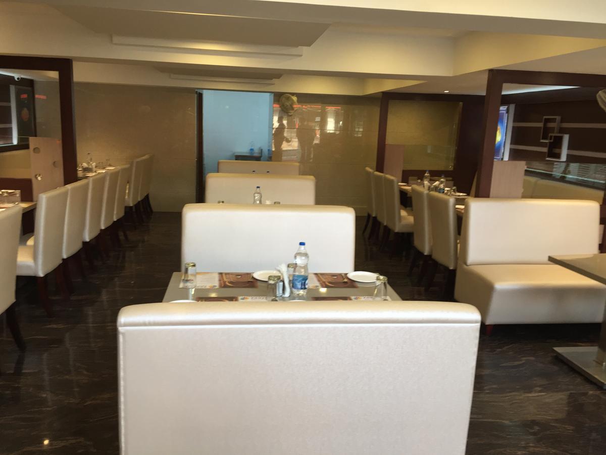 Shoba Elite Hotel Bangalore Bagian luar foto