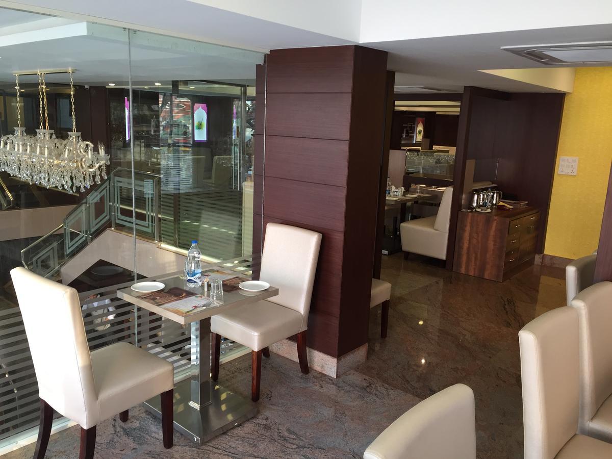 Shoba Elite Hotel Bangalore Bagian luar foto